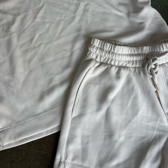 Splendid Matching Short Set - Picture 3 of 3